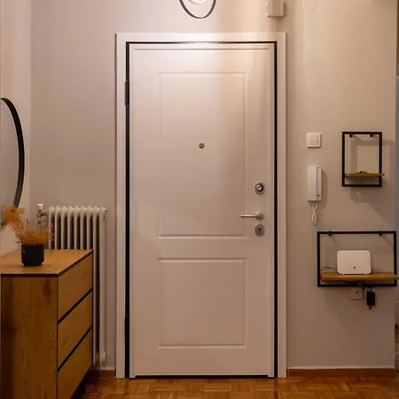 Prime Location - 2 Bd Boutique * Tesalónica
