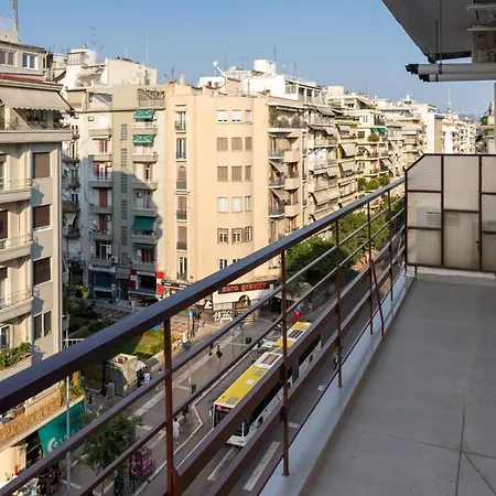 Prime Location - 2 Bd Boutique * Tesalónica