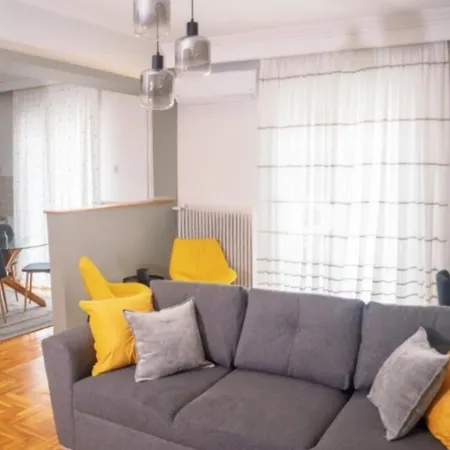 Prime Location - 2 Bd Boutique *