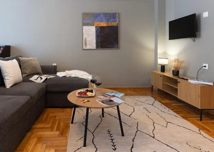 Prime Location - 2 Bd Boutique Appartement *